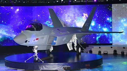 [현장영상] 차세대 한국형 전투기 KF-21 전격 공개